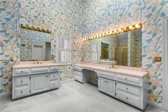 $725,000 | 2309 West 127th Street, Leawood, KS 66209