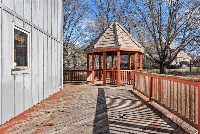 $725,000 | 2309 West 127th Street, Leawood, KS 66209