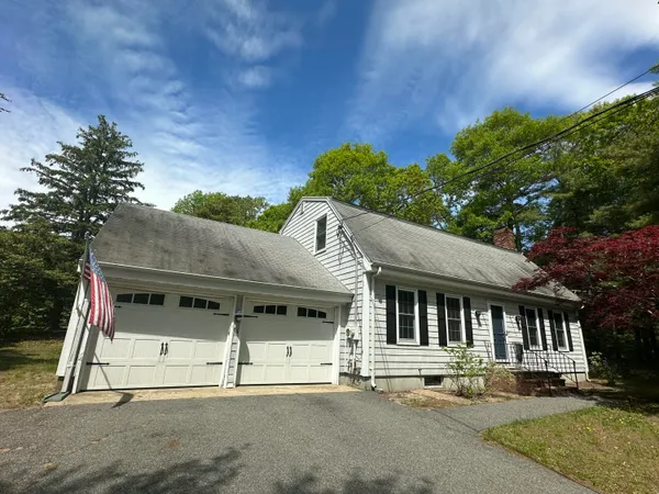 $659,000 | 33 Head Of The Bay Road, Buzzards Bay, MA 02532