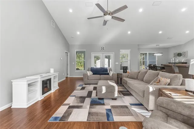 $489,900 | 261 Southwest Deanna Terrace, Lake City, FL 32025