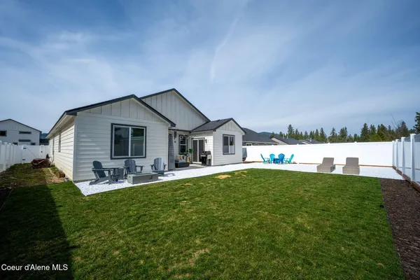 $540,000 | 16037 North Hadley Loop, Rathdrum, ID 83858