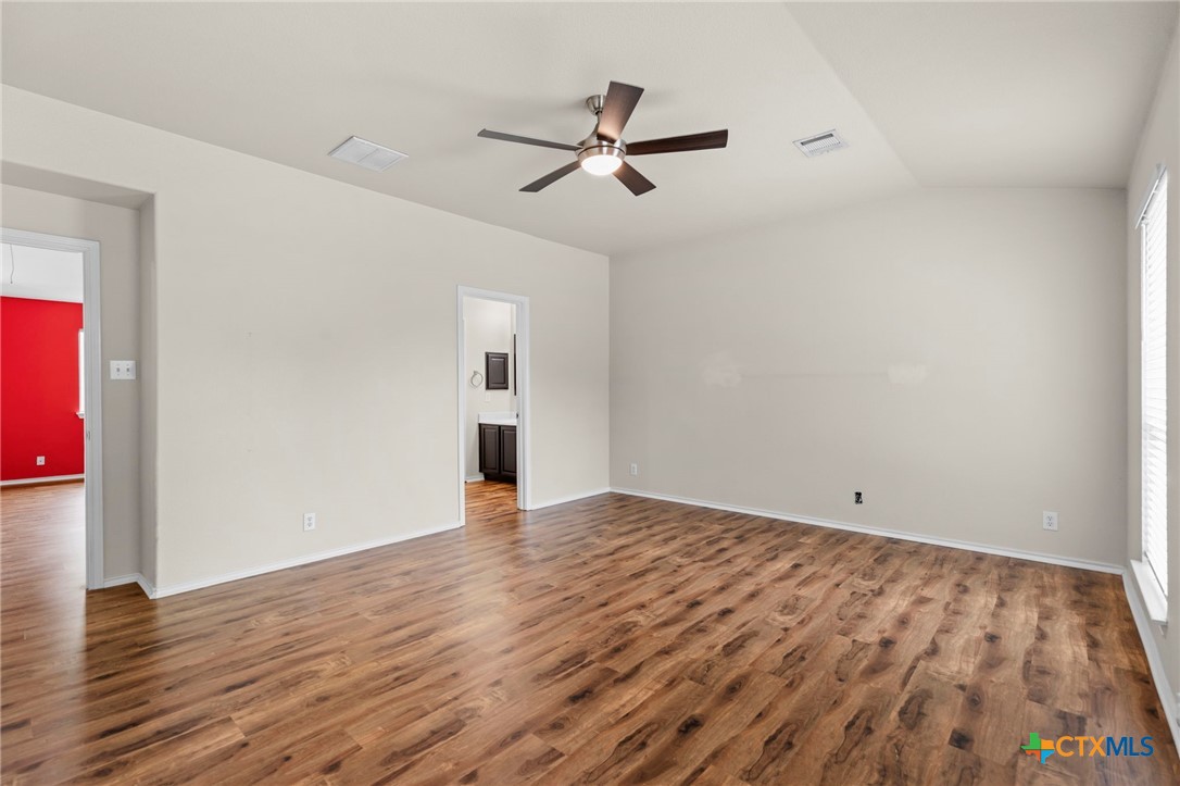 300 Rustic Trail Cibolo, TX 78108 - Photo 14 of 32