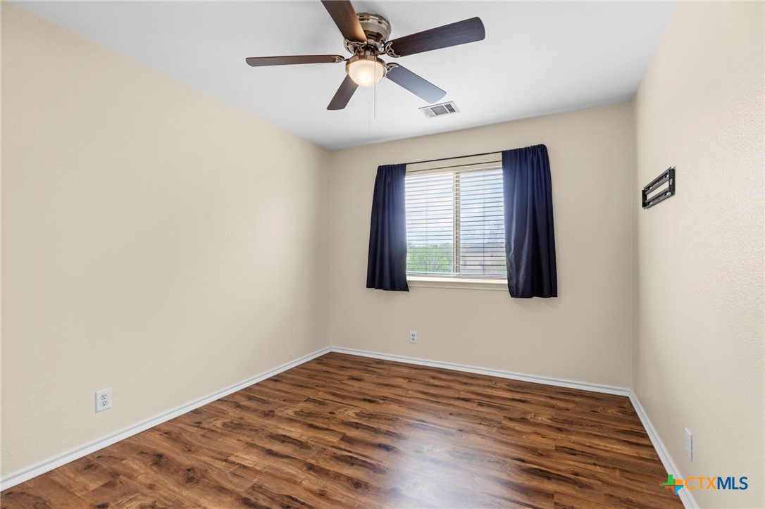 300 Rustic Trail Cibolo, TX 78108 - Photo 19 of 32 Bedroom 2