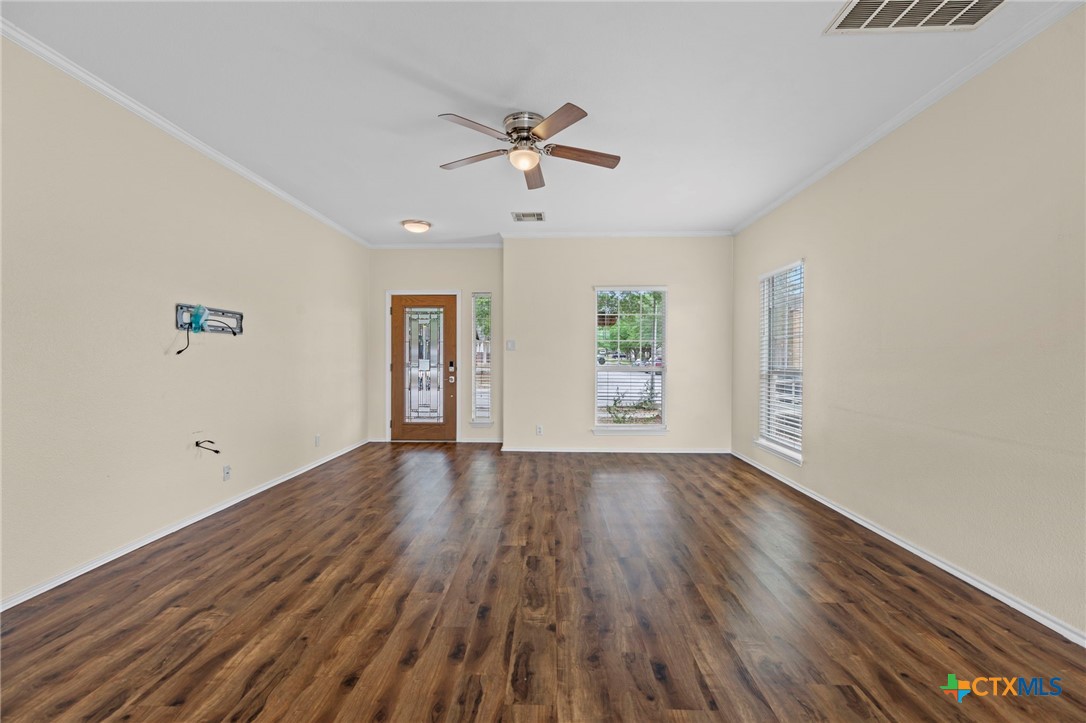 300 Rustic Trail Cibolo, TX 78108 - Photo 4 of 32 Open and Bright!