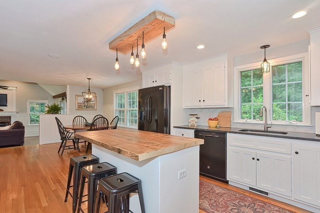1109 Marston Road Northbridge, MA 01588 - Photo 8 of 36 Gallery Image 8
