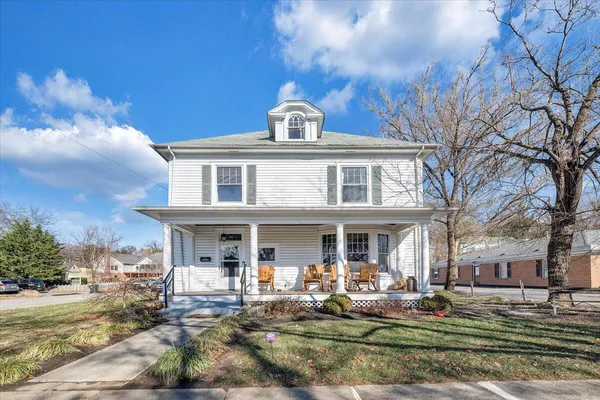 $454,950 | 501 Roanoke Boulevard, Salem, VA 24153