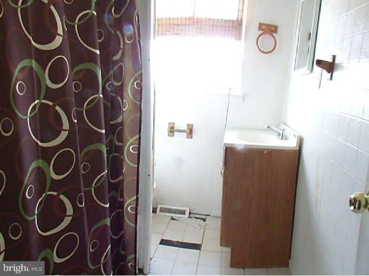 240 Colgate Avenue Pemberton, NJ 08068 - Photo 16 of 16 Bathroom