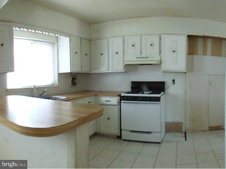 240 Colgate Avenue Pemberton, NJ 08068 - Photo 6 of 16 Kitchen