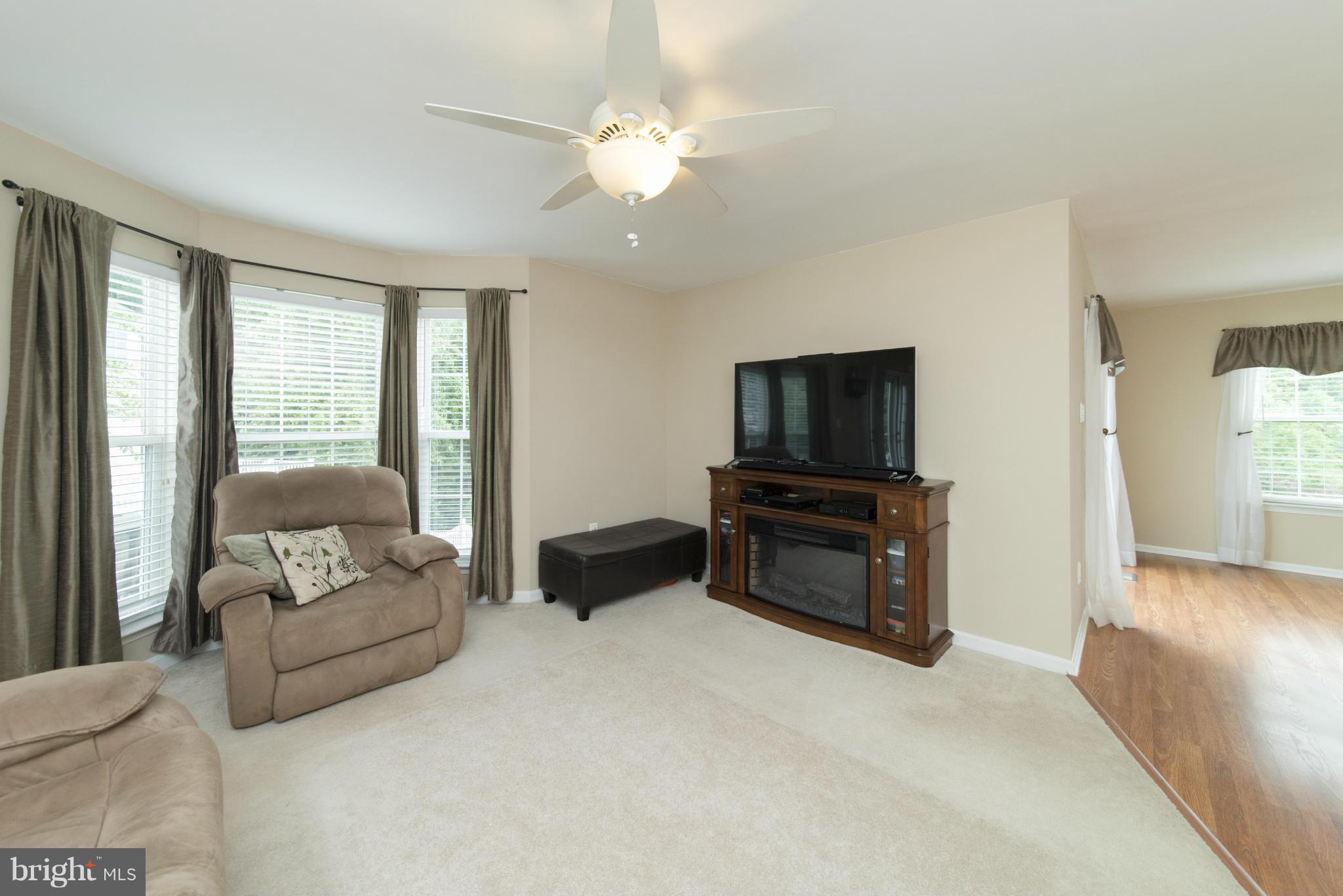 746 Shallow Ridge Court Abingdon, MD 21009 - Photo 6 of 30 Living Room