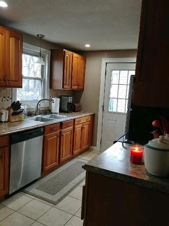 239 Cooper Street Springfield, MA 01108 - Photo 3 of 8