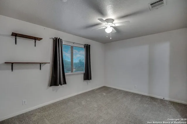 $449,000 | 1934 Oak Flat Road, San Antonio, TX 78251