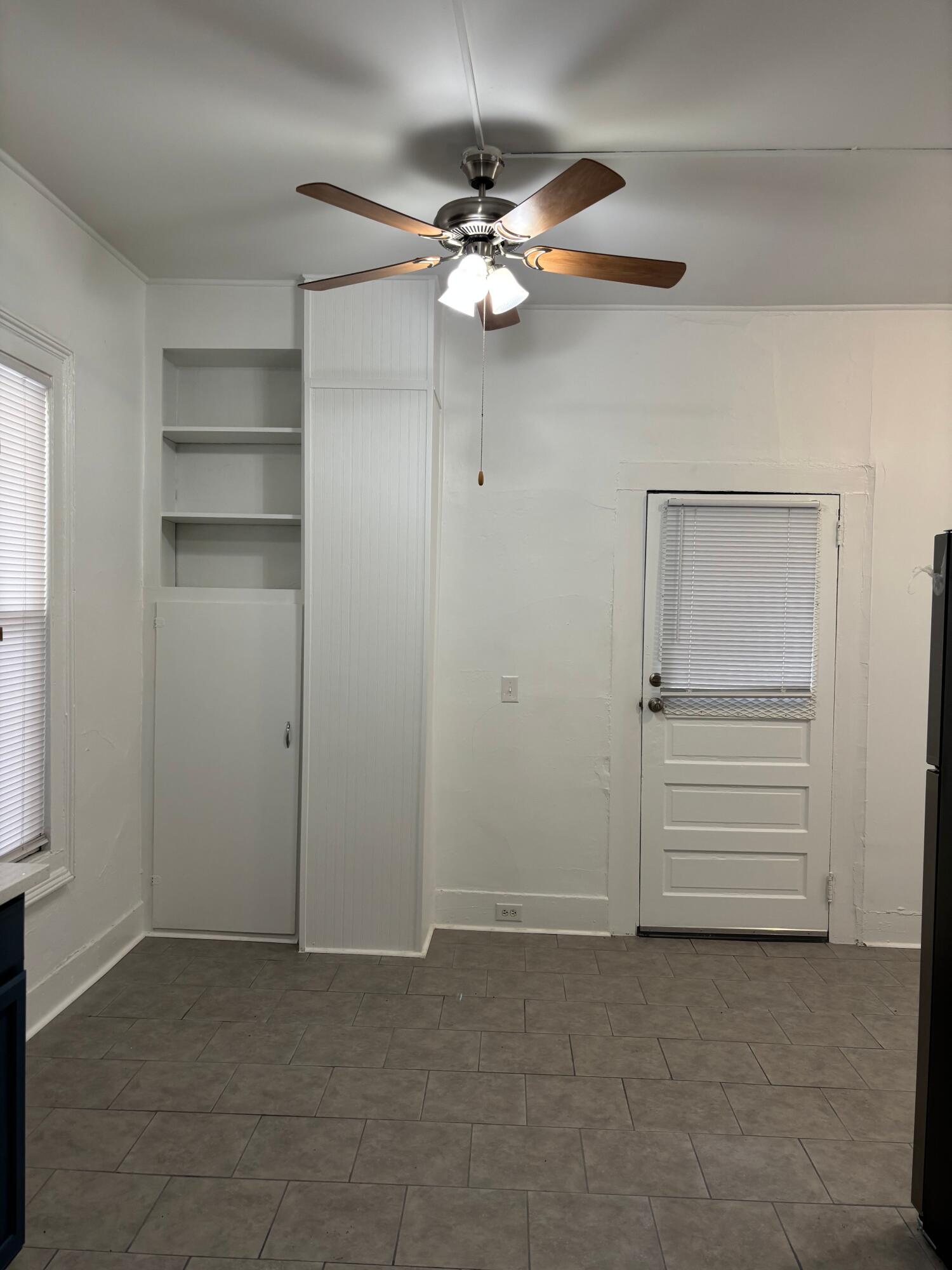 403 West Hampton Avenue, Unit B Sumter, SC 29150 - Photo 10 of 34