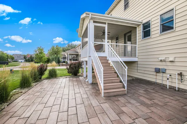 $579,900 | 912 21st Avenue North, Sartell, MN 56377