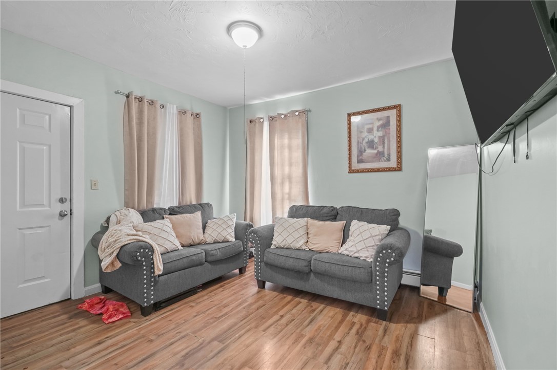 35 Sterling Avenue Providence, RI 02909 - Photo 4 of 29 Unit 2