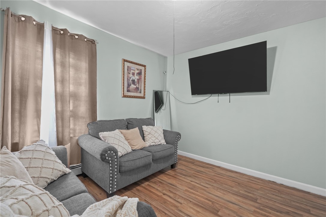 35 Sterling Avenue Providence, RI 02909 - Photo 5 of 29 Unit 2