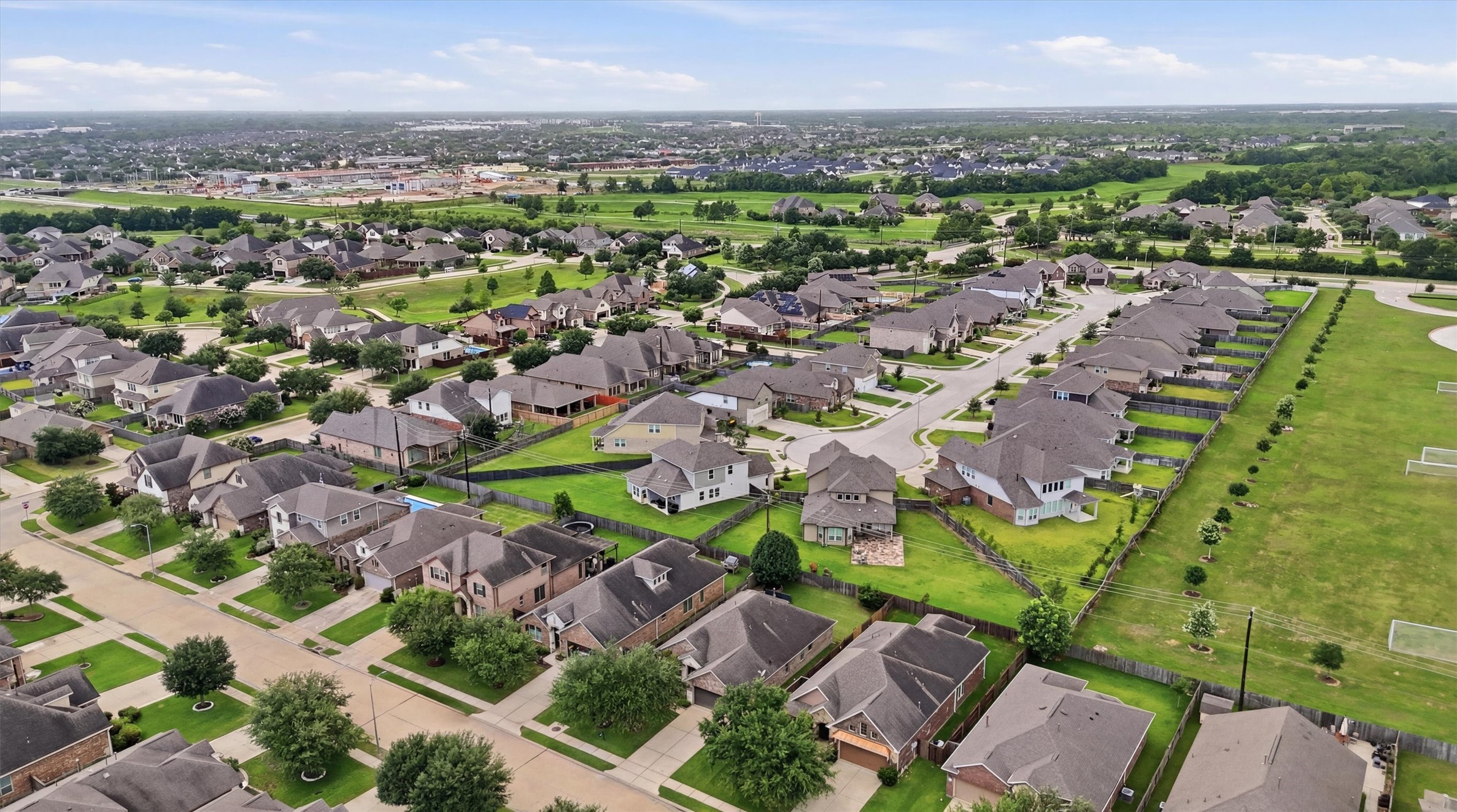 1911 Cedar Ridge Lane Pearland, TX 77089 - Photo 29 of 33