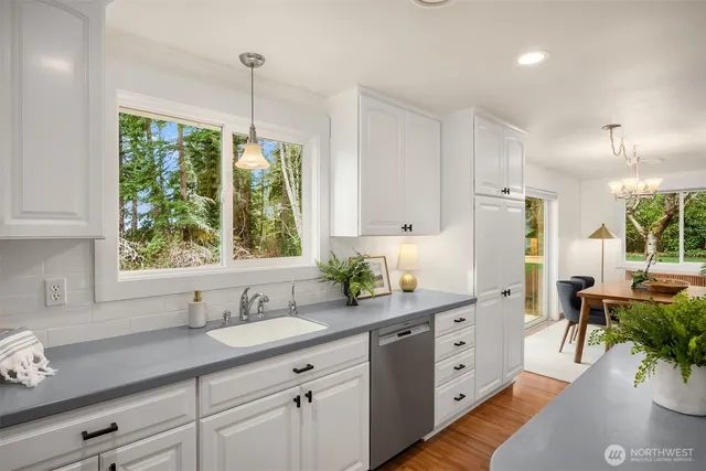 $865,000 | 9280 Northeast Lovgreen Road, Bainbridge Island, WA 98110