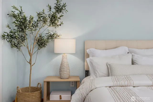 $865,000 | 9280 Northeast Lovgreen Road, Bainbridge Island, WA 98110