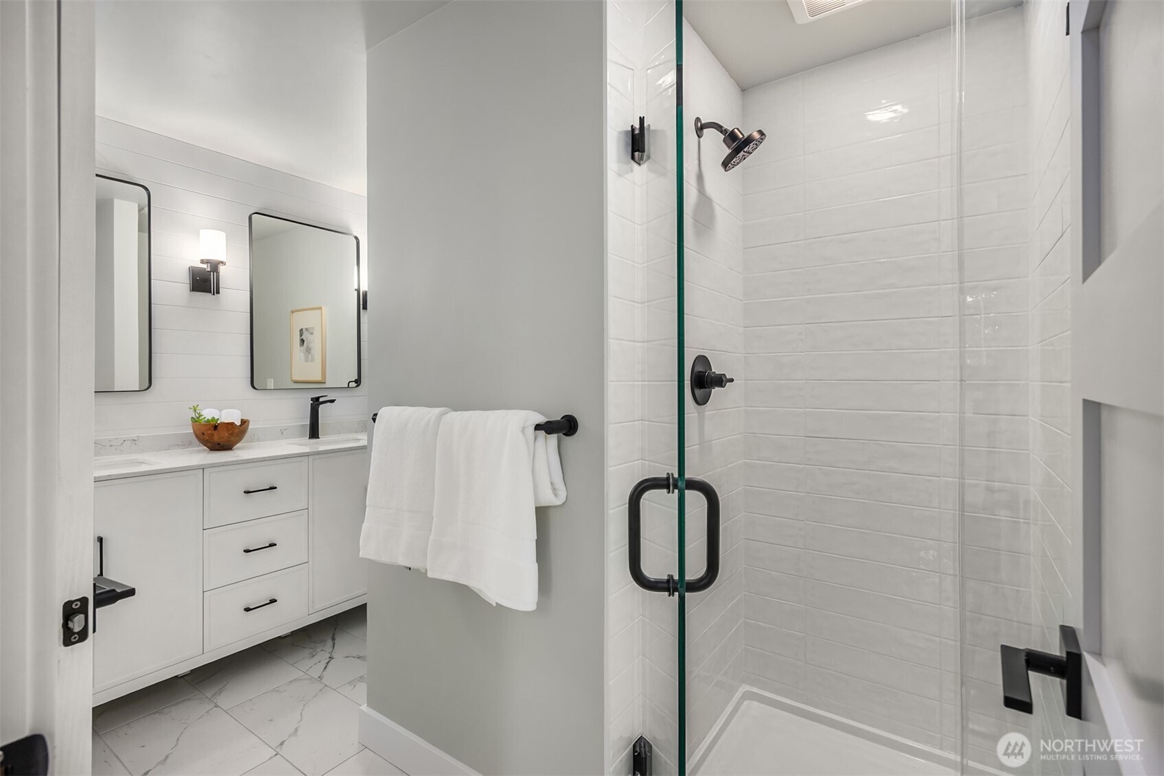 9280 Northeast Lovgreen Road Bainbridge Island, WA 98110 - Photo 19 of 40 a bathroom with a shower