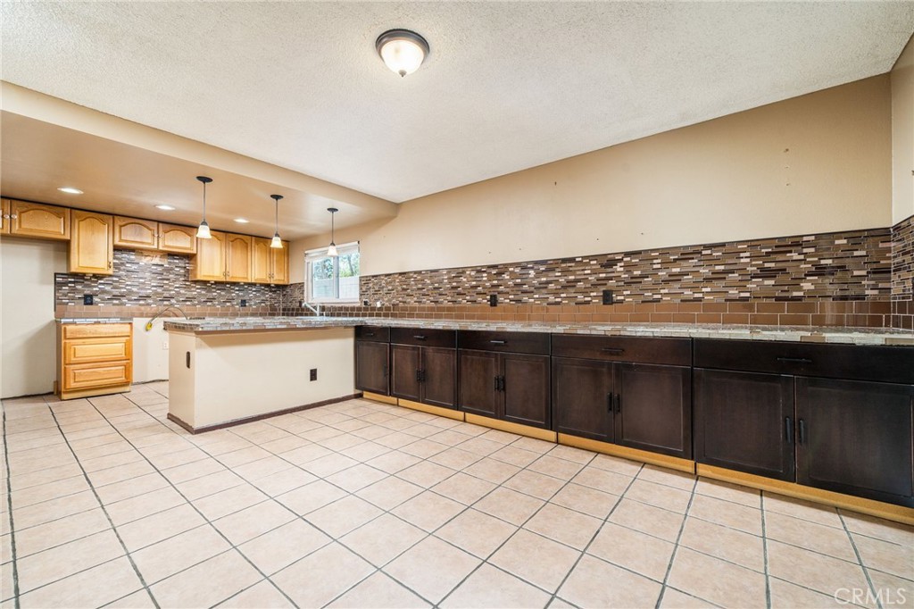 254 East Cerritos Street Rialto, CA 92376 - Photo 6 of 14 Gallery Image 6