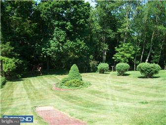2629 Radcliffe Road Broomall, PA 19008 - Photo 2 of 3 Exterior Back