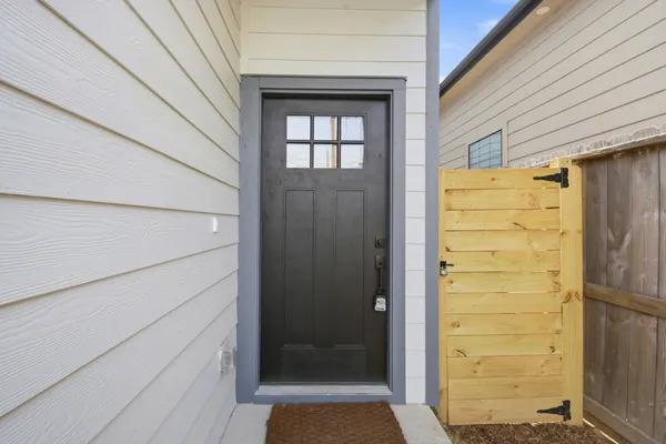 $2,600 | 3320 Francis Street, Unit A, Houston, TX 77004
