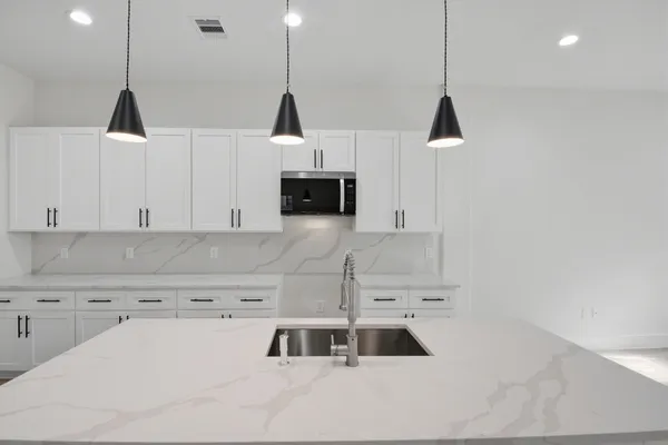 $2,600 | 3320 Francis Street, Unit A, Houston, TX 77004