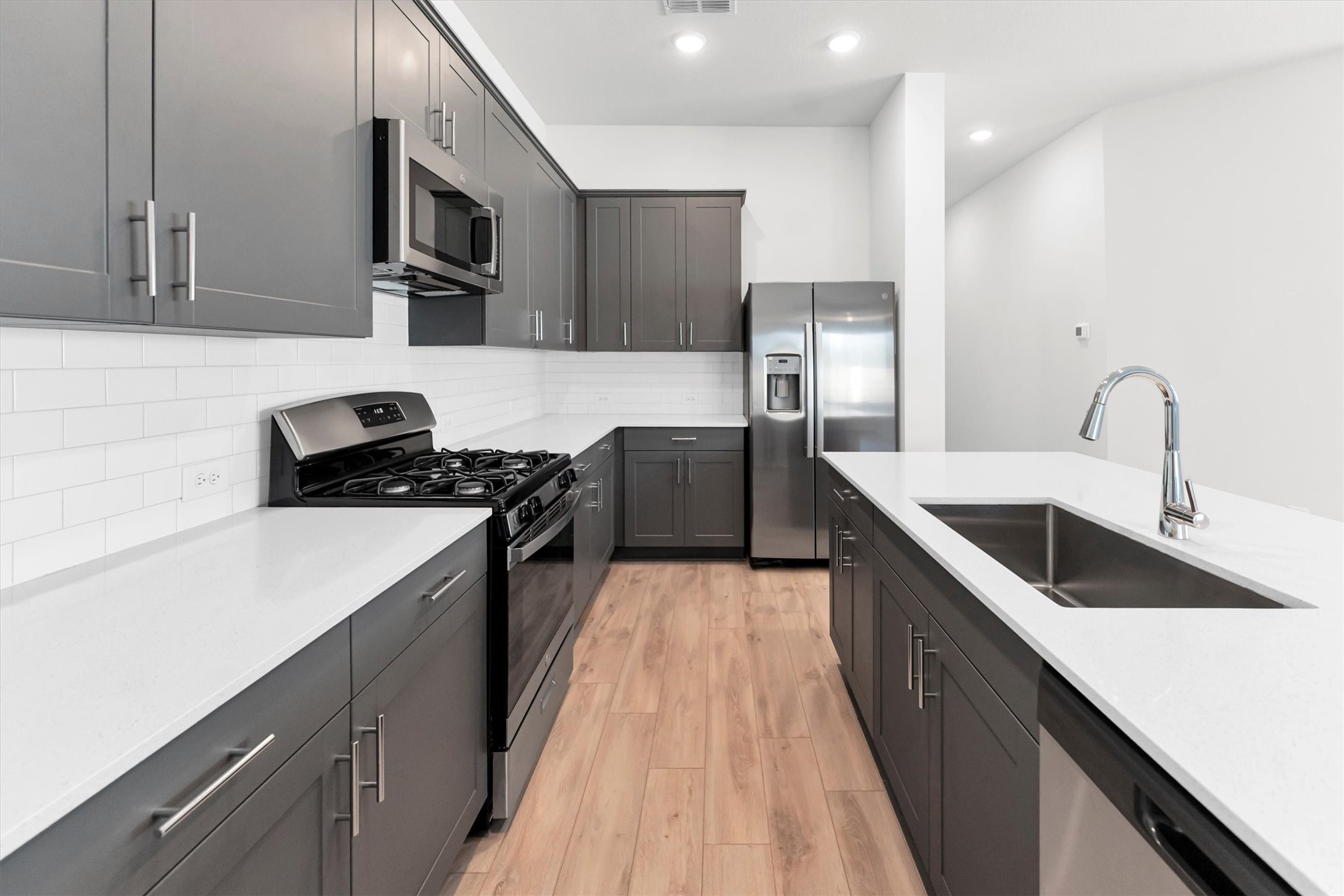 16931 Tulip Row Lane Cypress, TX 77429 - Photo 20 of 48 Look at ALL of that storage space!