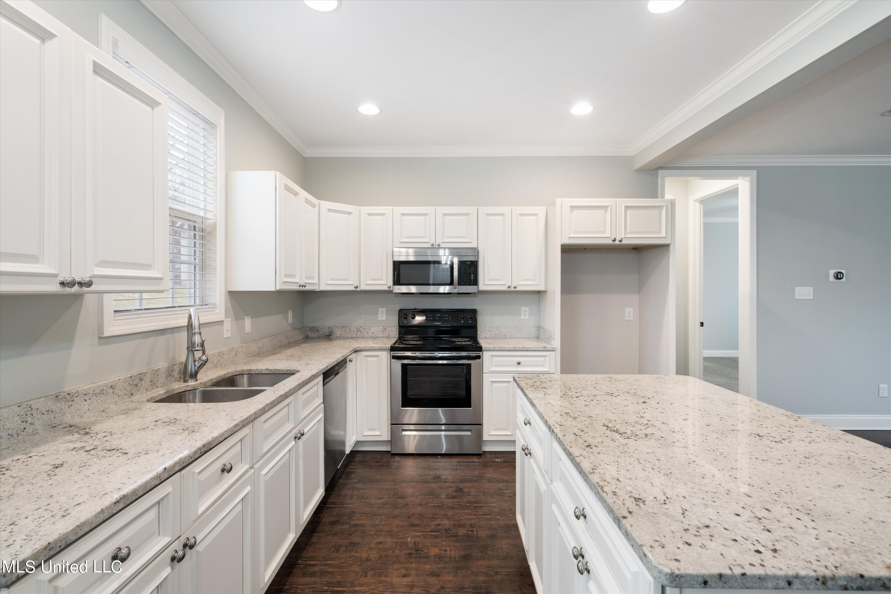 4704 Alexander Road Olive Branch, MS 38654 - Photo 6 of 25 07-Final (4704 Alexander St)-7