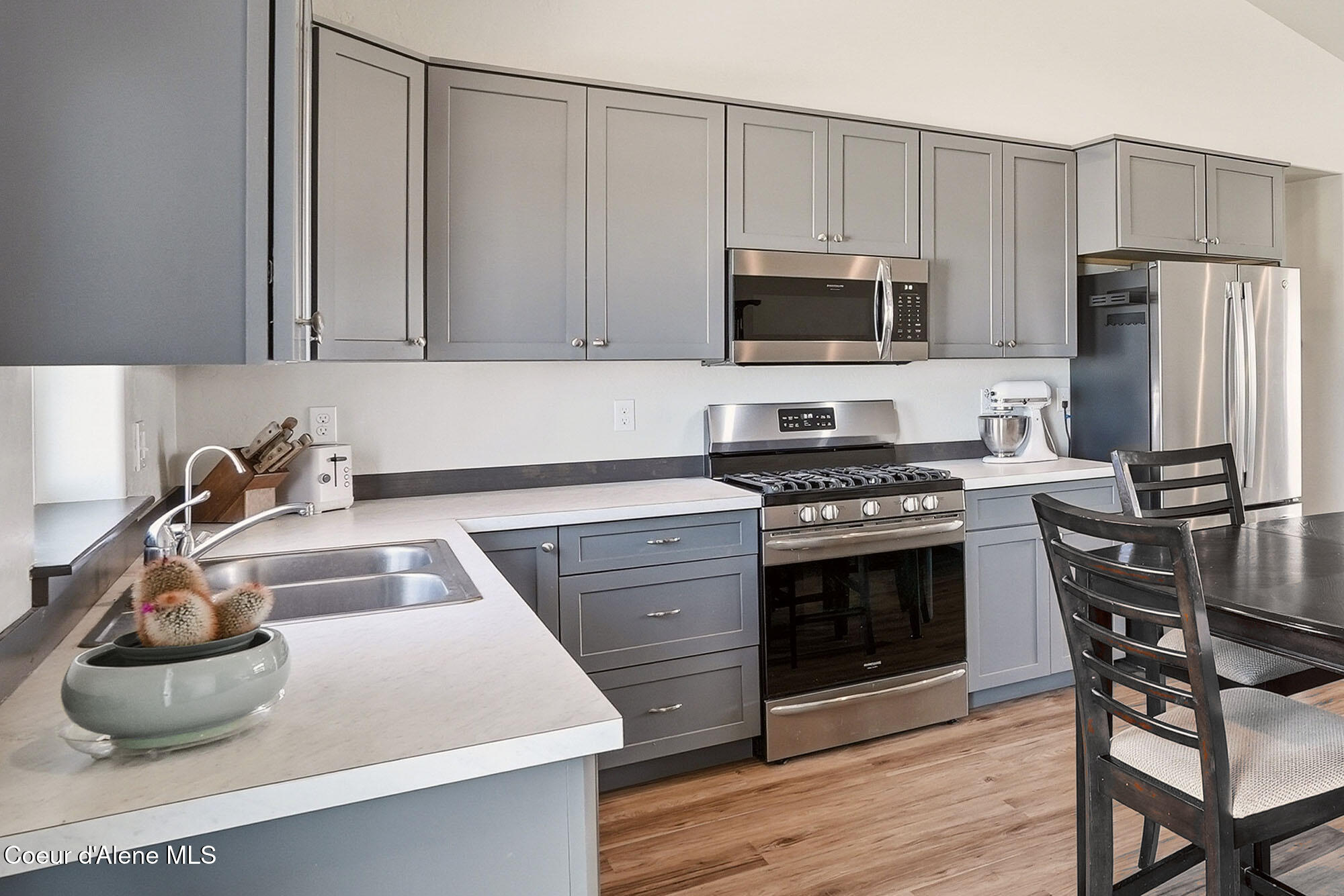 12704 North Cavanaugh Drive Rathdrum, ID 83858 - Photo 11 of 23 Kitchen