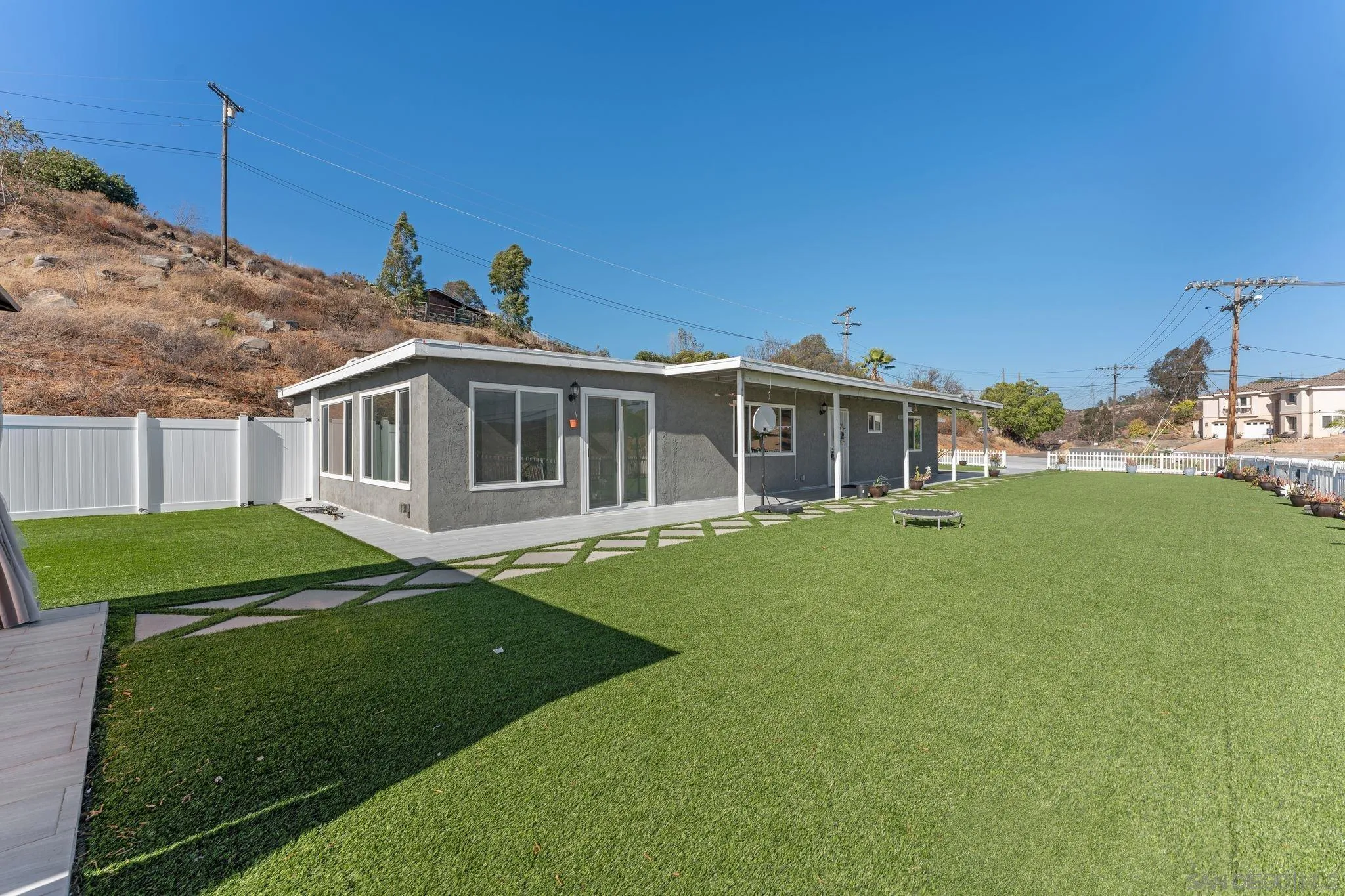 13312 Mapleview Street Lakeside, CA 92040 - Photo 3 of 30