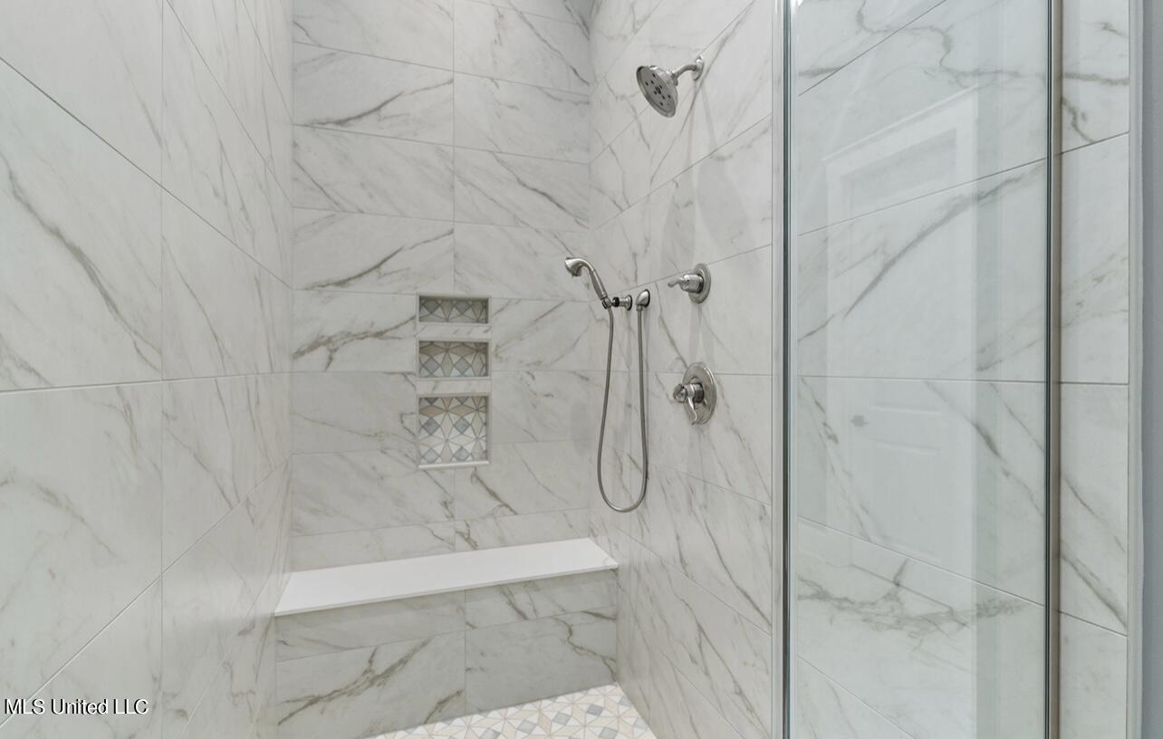 151 Lower Windrush Cove Flowood, MS 39232 - Photo 31 of 58 Main Shower