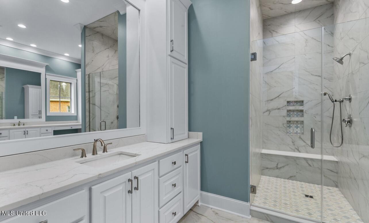 151 Lower Windrush Cove Flowood, MS 39232 - Photo 34 of 58 Main Bath