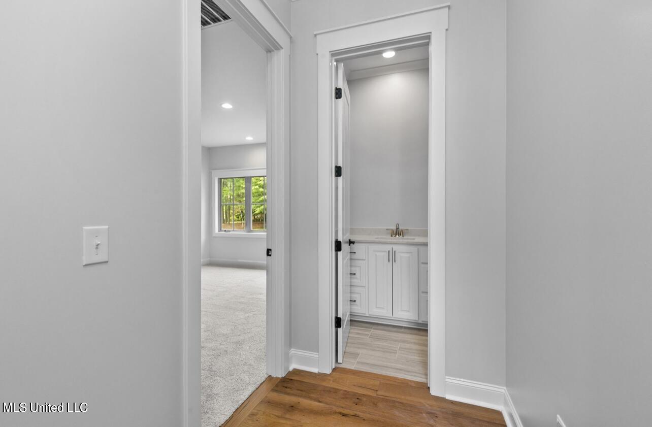 151 Lower Windrush Cove Flowood, MS 39232 - Photo 50 of 58 Upstairs Bath