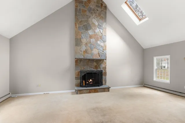 $995,000 | 19 Rockrimmon Road, North Hampton, NH 03862