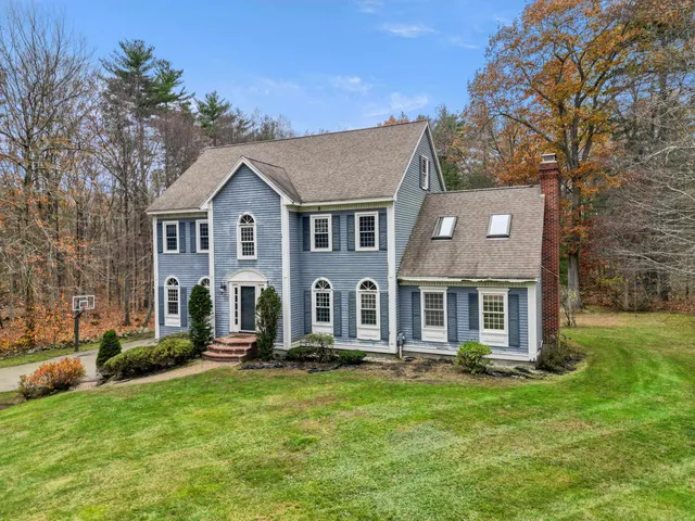 $995,000 | 19 Rockrimmon Road, North Hampton, NH 03862