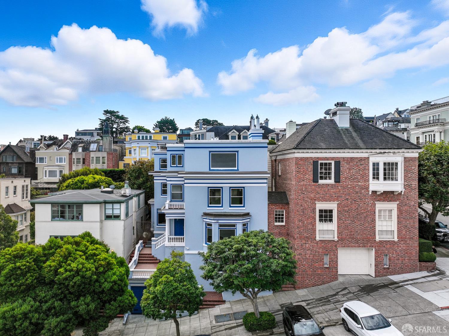 2521 Broadway San Francisco, CA 94115 - Photo 56 of 74 a front view of a residential apartment building