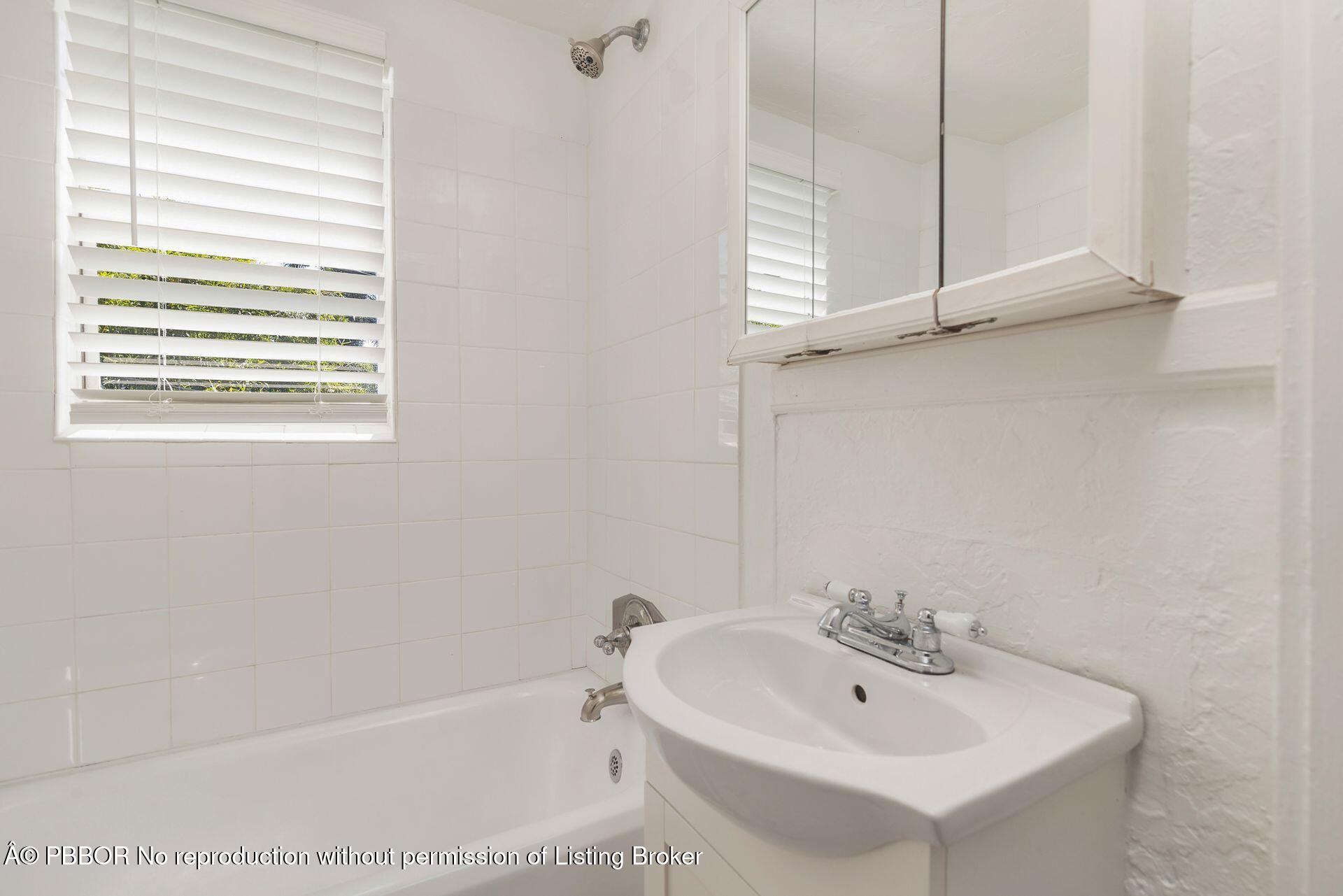 3020 Vincent Road West Palm Beach, FL 33405 - Photo 34 of 56 39