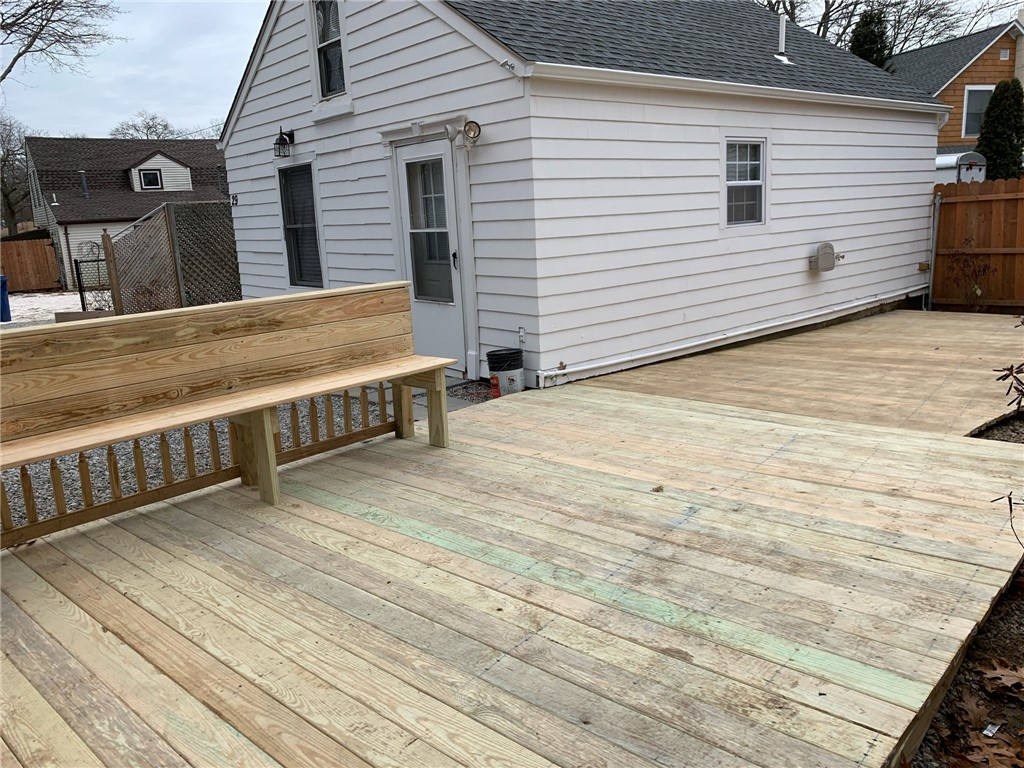 29 Dan Street Warwick, RI 02889 - Photo 2 of 13