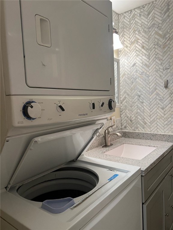 29 Dan Street Warwick, RI 02889 - Photo 7 of 13