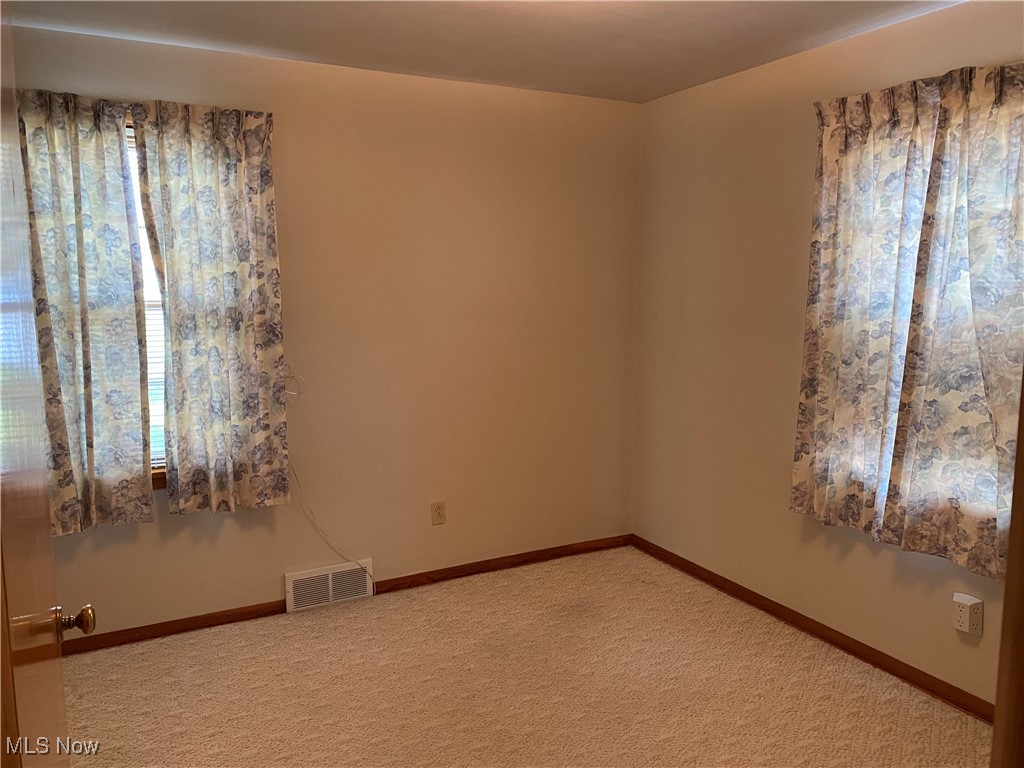 421 Omar Street Struthers, OH 44471 - Photo 12 of 31 View of carpeted empty room