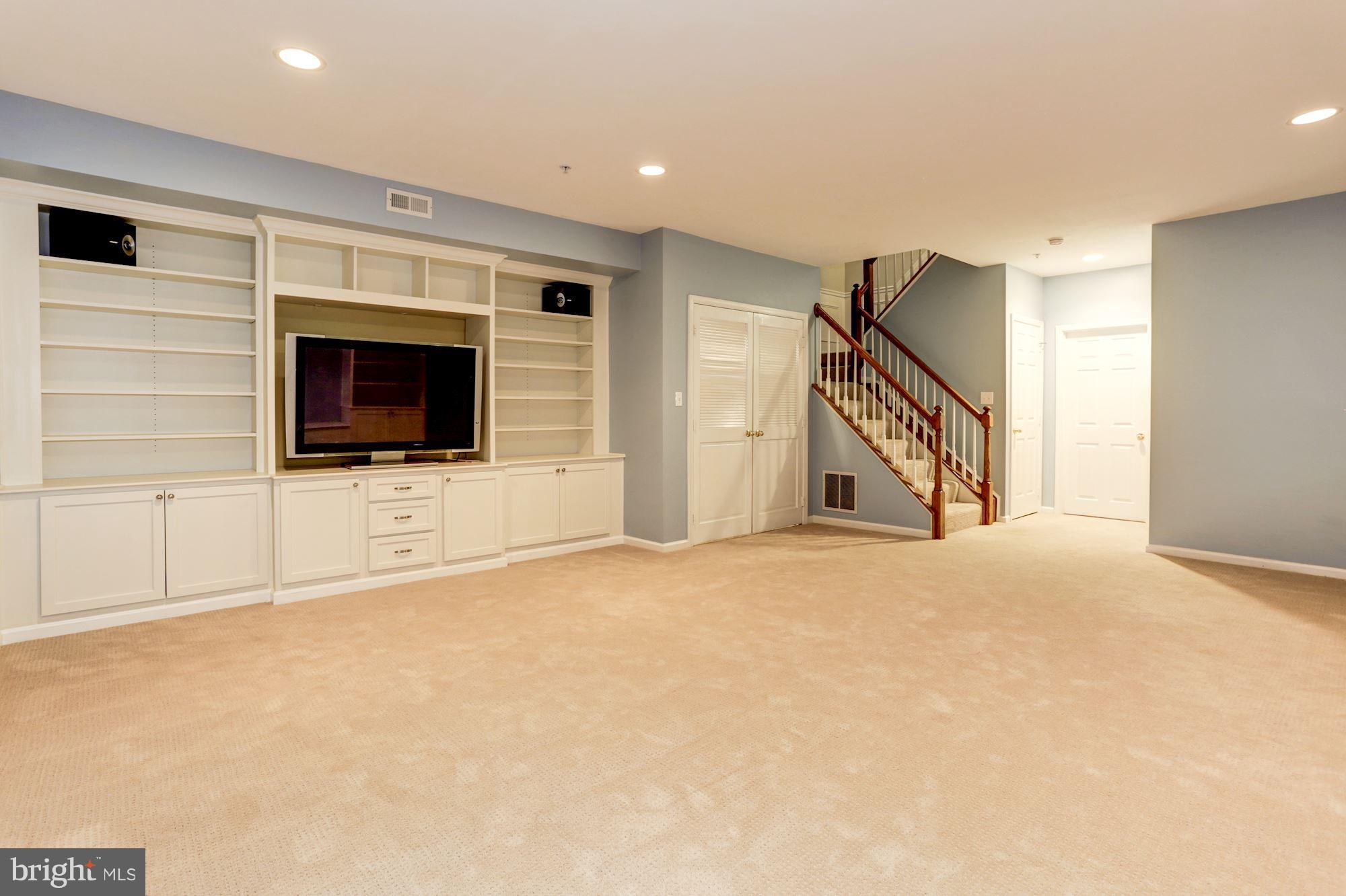 301 Hart Road Gaithersburg, MD 20878 - Photo 22 of 30 Basement