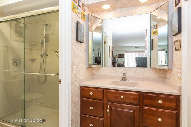 $275,000 | 222 Main Street, Unit 203, Evanston, IL 60202