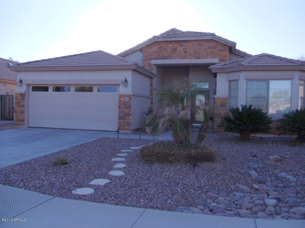 1084 North Martingale Road Gilbert, AZ 85234 - Photo 2 of 33 front