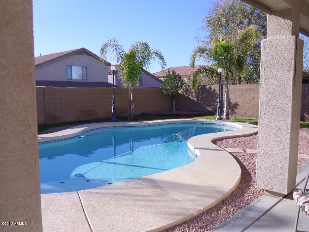 1084 North Martingale Road Gilbert, AZ 85234 - Photo 28 of 33 pool
