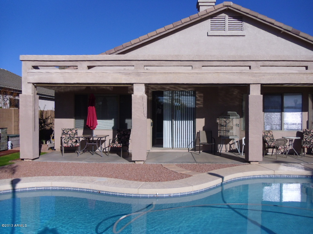 1084 North Martingale Road Gilbert, AZ 85234 - Photo 32 of 33 pool / patio