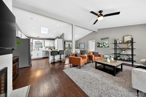 $330,000 | 15 Graeler Drive, St. Louis, MO 63146
