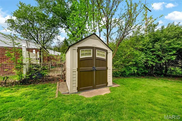 $330,000 | 15 Graeler Drive, St. Louis, MO 63146