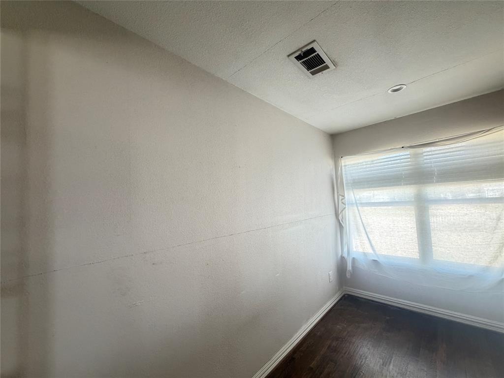 1646 BriarCliff Road Dallas, TX 75235 - Photo 15 of 34 Gallery Image 15