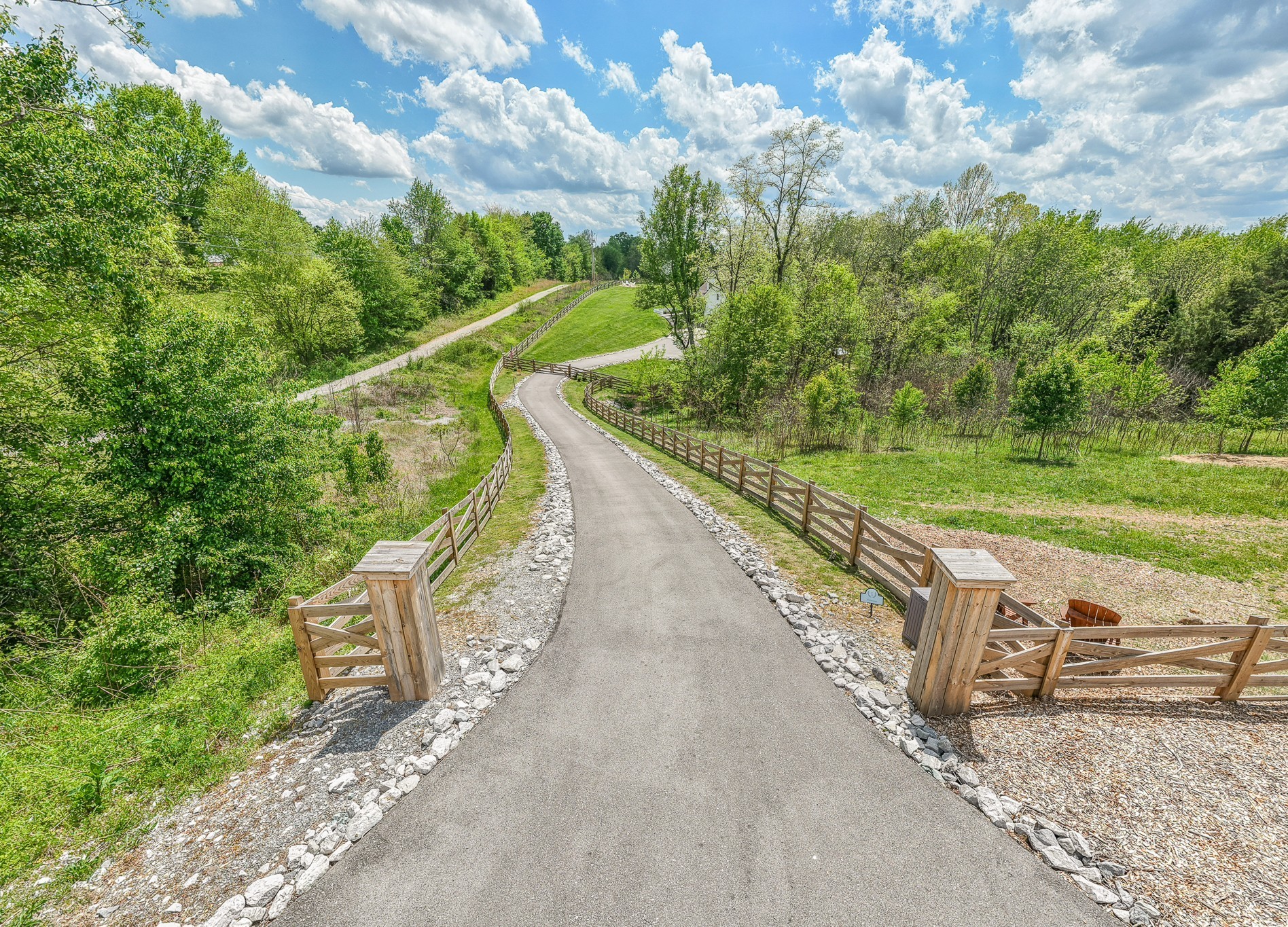 6615 Herbert Shannon Road Springfield, TN 37172 - Photo 2 of 65